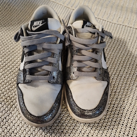 Nike sz 7 women - Picture 2 of 5